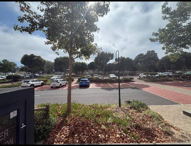 1,014M² OFFICE TO LET IN PLATTEKLOOF 3